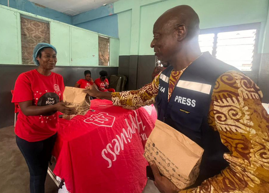 A1 Bread shares happiness with staff of NTC