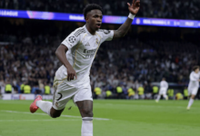 • Viní Jr celebrating his goal