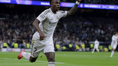 • Viní Jr celebrating his goal