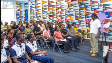 • Mr Hanson addressing the students