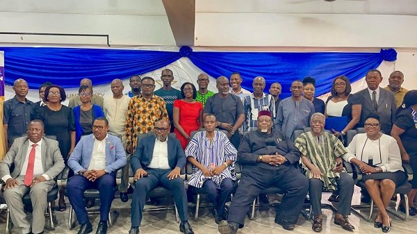 Dr Kanae( fourth from right) with other participants after the event