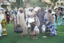 The beneficiaries with their packages