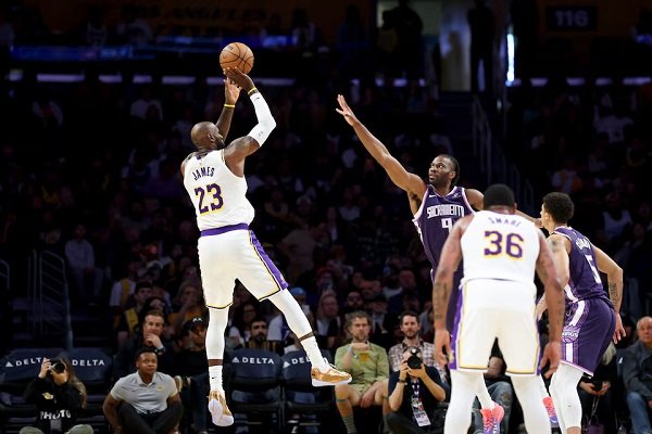 Luka, LeBron lead Lakers past Kings