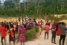 Residents at the sceen