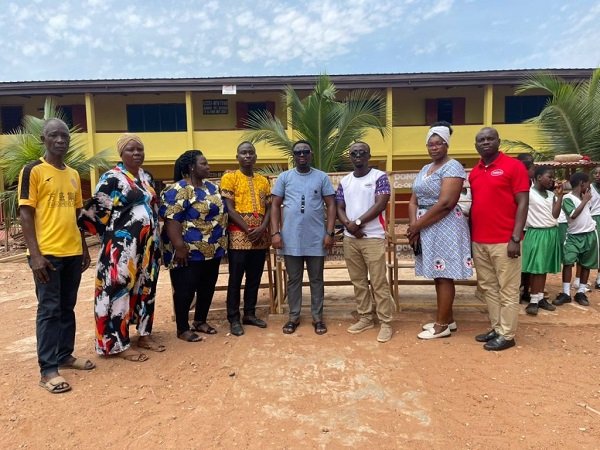 Officials after the donation