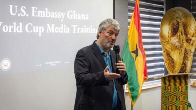 Mr Elliot Fertik addressing participants