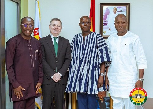Mr Donohoe (second from left) with the Parliament leadership during his visit