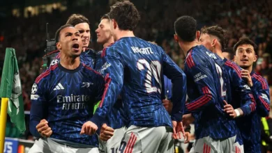 Arsenal players celebrating the only goal