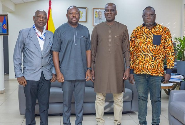 Mr Iddrisu (second from right) with the Ghanaian Times team after the visit
