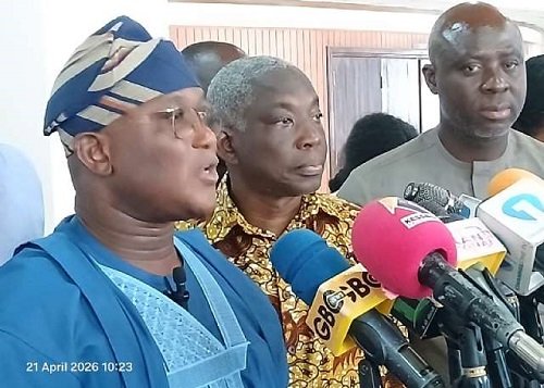 • Mr Sulemana addressing the press conference