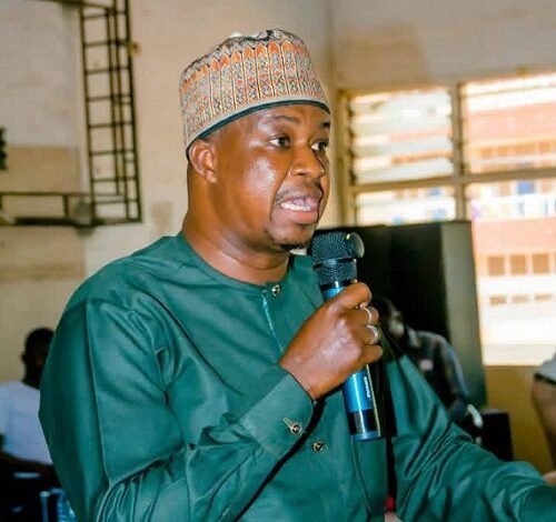 Mr Gong (inset) addressing the students at the programme