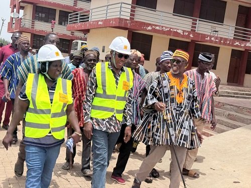 Dr Apaak (second from left) and others during the ceremony