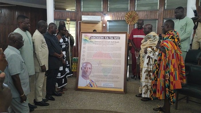 Mr Buah (fourth from left) and the Chiefs after the presentation