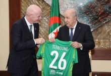 President Infantino presented an official FIFA jersey to President Tebboune