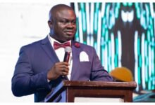 Mr Dwumfour, GJA President