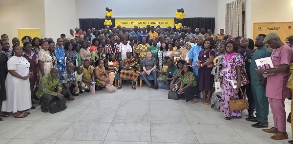 GCF council members with representatives of beneficiary Institutions after the donation .jpg