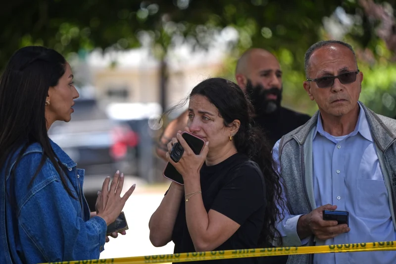 Turkey Police hunt gunman in rifle attacks