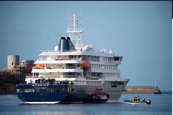Spain starts evacuating hantavirus-hit cruise ship