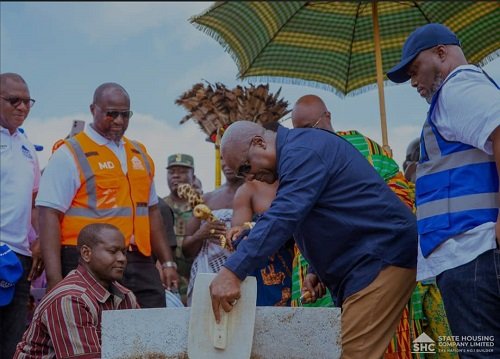 President Mahama laying blocks for the commencement of the Green City Housing Project at Dedesua in Kumasi