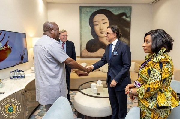 President Mahama (left) being welcomed by UK officials during the visit