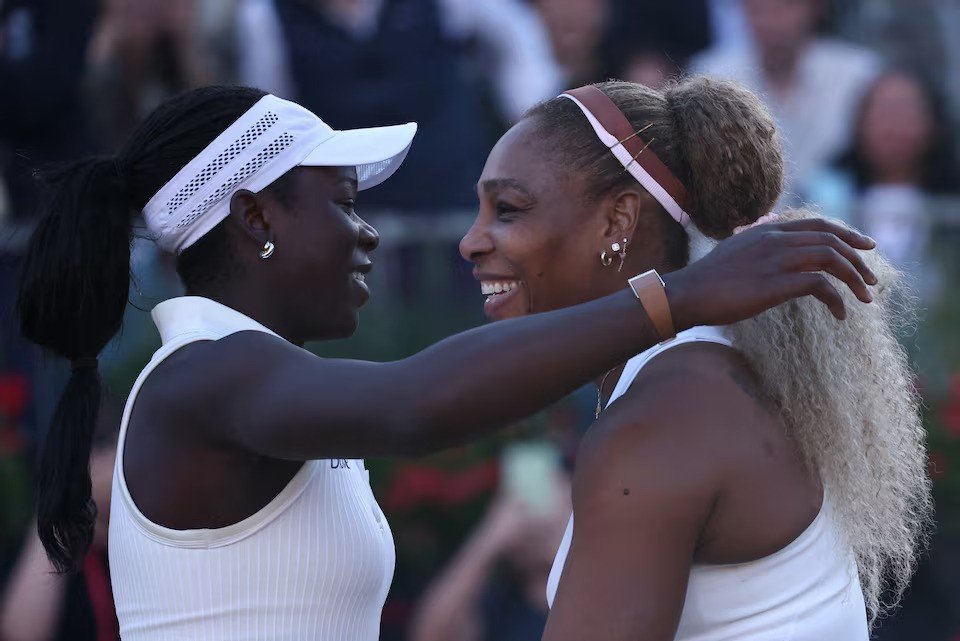 Serena Williams and Victoria Mboko celebrating their round of 16 victory
