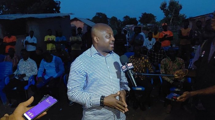 Mr Puozuing addressing residents at the commisioning ceremony