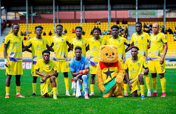 A line up of the Medeama team