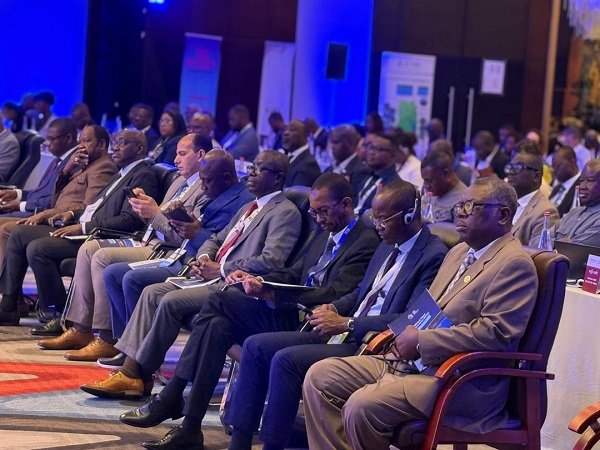 Govt assures investors of stable power supply