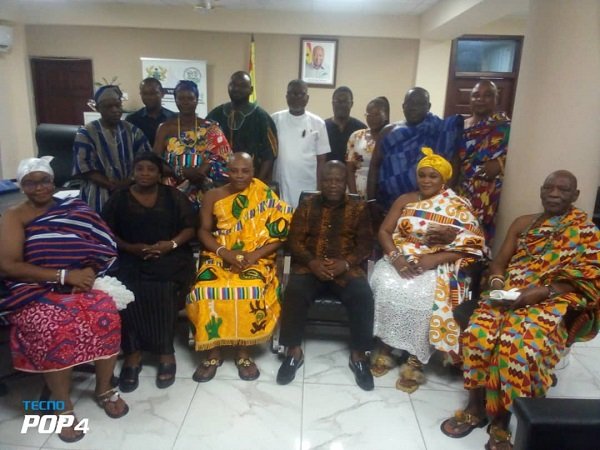 Mr Gunu ( third from right) with the Mepe Chiefs after the visit