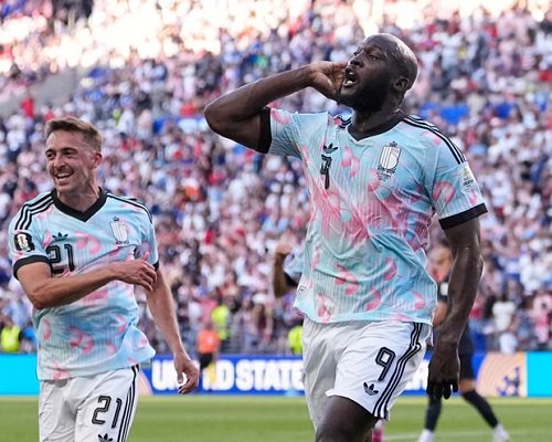 Romelu Lukaku celebrates his team’s fourth goal