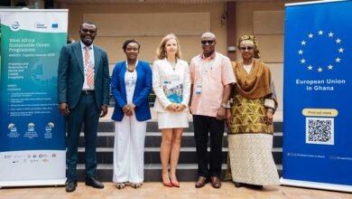 -Dr Afisah Zakariah (right) with other dignitaries after the workshop