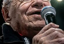 The 91-year-old Argentine journalist at his 18th World Cup