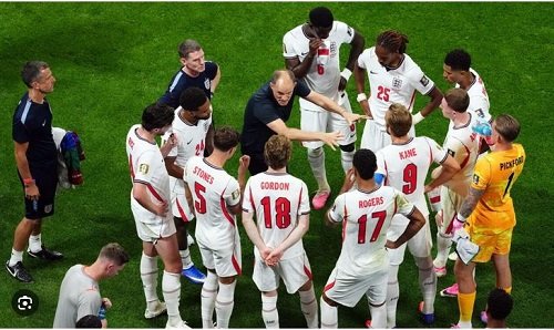 Tuchel offers a pep talk to the England players
