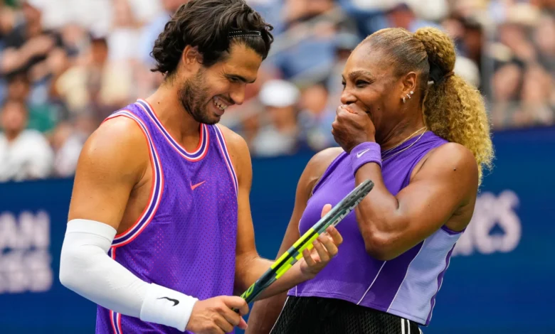 Carlos Alcaraz (left) with Serena Williams