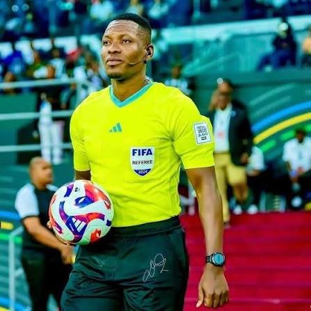Ref Daniel Laryea