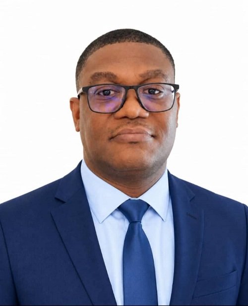 Dr Ebenezer Nikoi, Endocrinologist