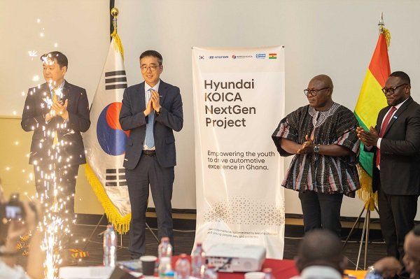 Mr Tei-Nobi (right) with other dignitaries at the launch of the project