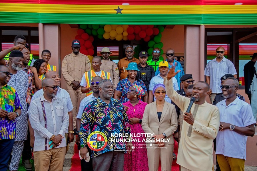 Dr Agyeman-Rawlings (third from right) and Alfred Allotey-Gaisie (second from left) infront of the Osu-Adabraka Zonal Council offices after the commissioning