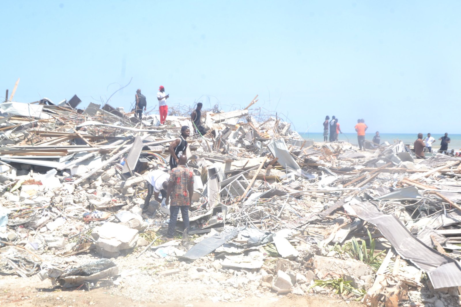 Flood control measures: Kpeshie Lagoon buffer zone cleared • Over 20 structures demolished at Laboma