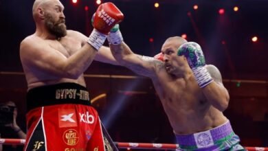 Oleksandr Usyk (right) has fought and defeated Tyson Fury twice 222