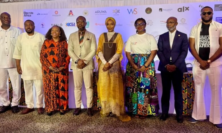 Olori Atuwatśe III (middle) with other partners after the press conference