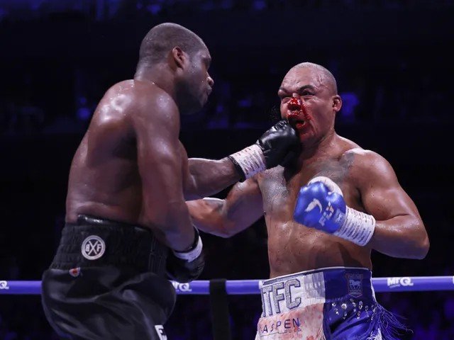 Daniel Dubois (left) left Fabio Wardley bloodied in their first fight