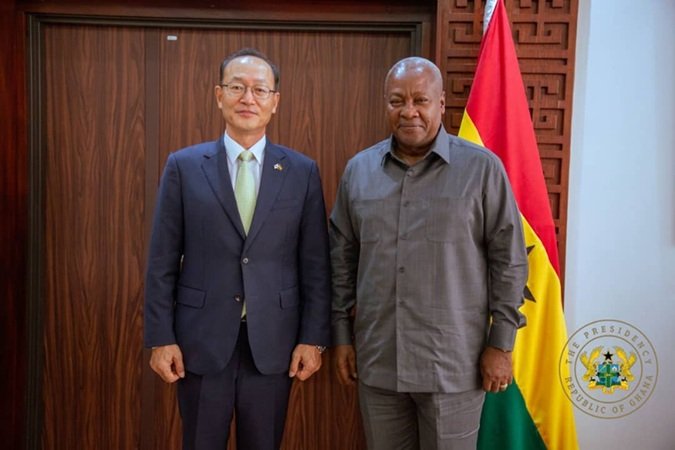 President Mahama (right) with Mr Park