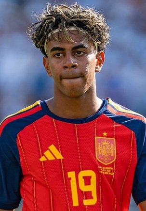Lamine Yamal - on target for Spain