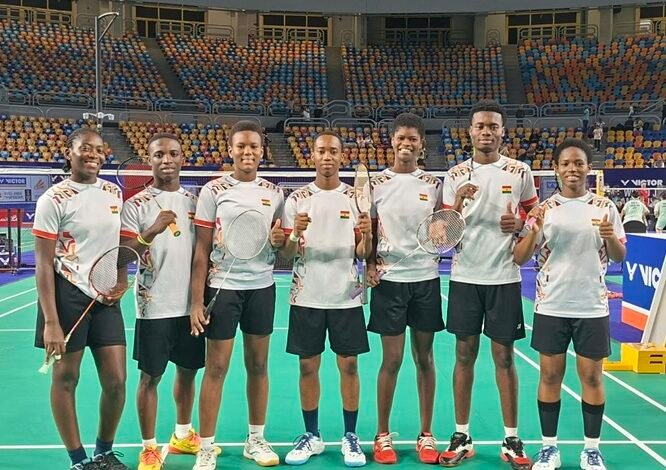 Members of the Golden Shuttlers