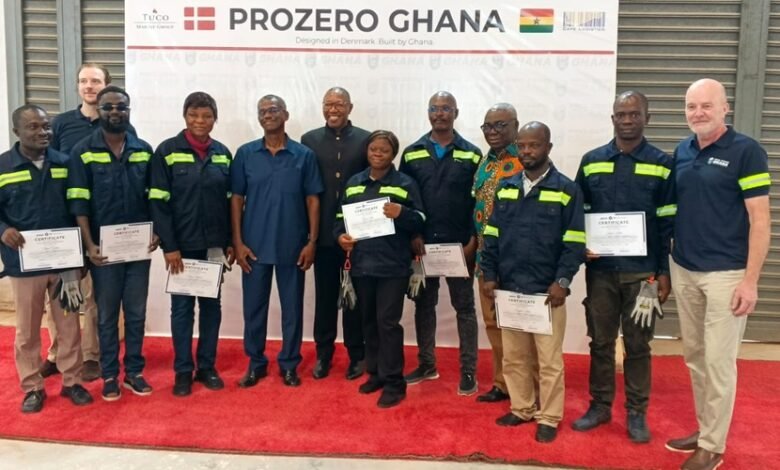 Dr Apaak (seventh from right) with the instructors after the ceremony