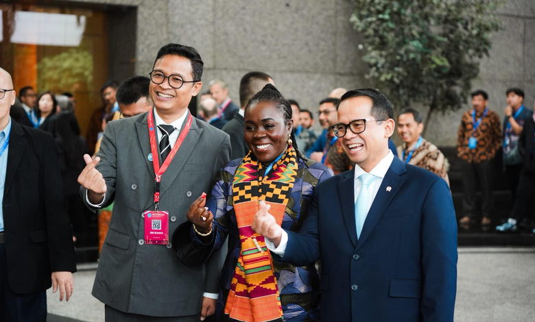Dr Bimo Wijayanto, D-G, Taxes, Ministry of Finance, Indonesia, Ms Elsie Appau-Klu (middle) and Nurkholisoh Ibnu Aman, Vice Minister of Finance, Indonesia