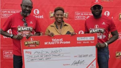 • Anita Addo (middle) with her prize